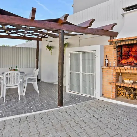 Leonor By ヴィラ *